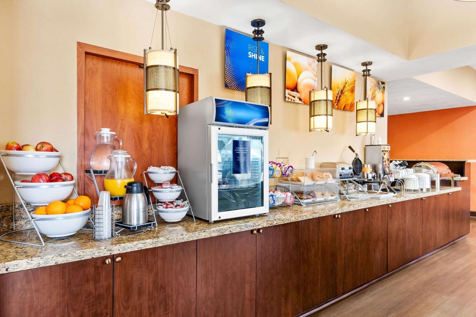 Comfort Suites Кловис Экстерьер фото
