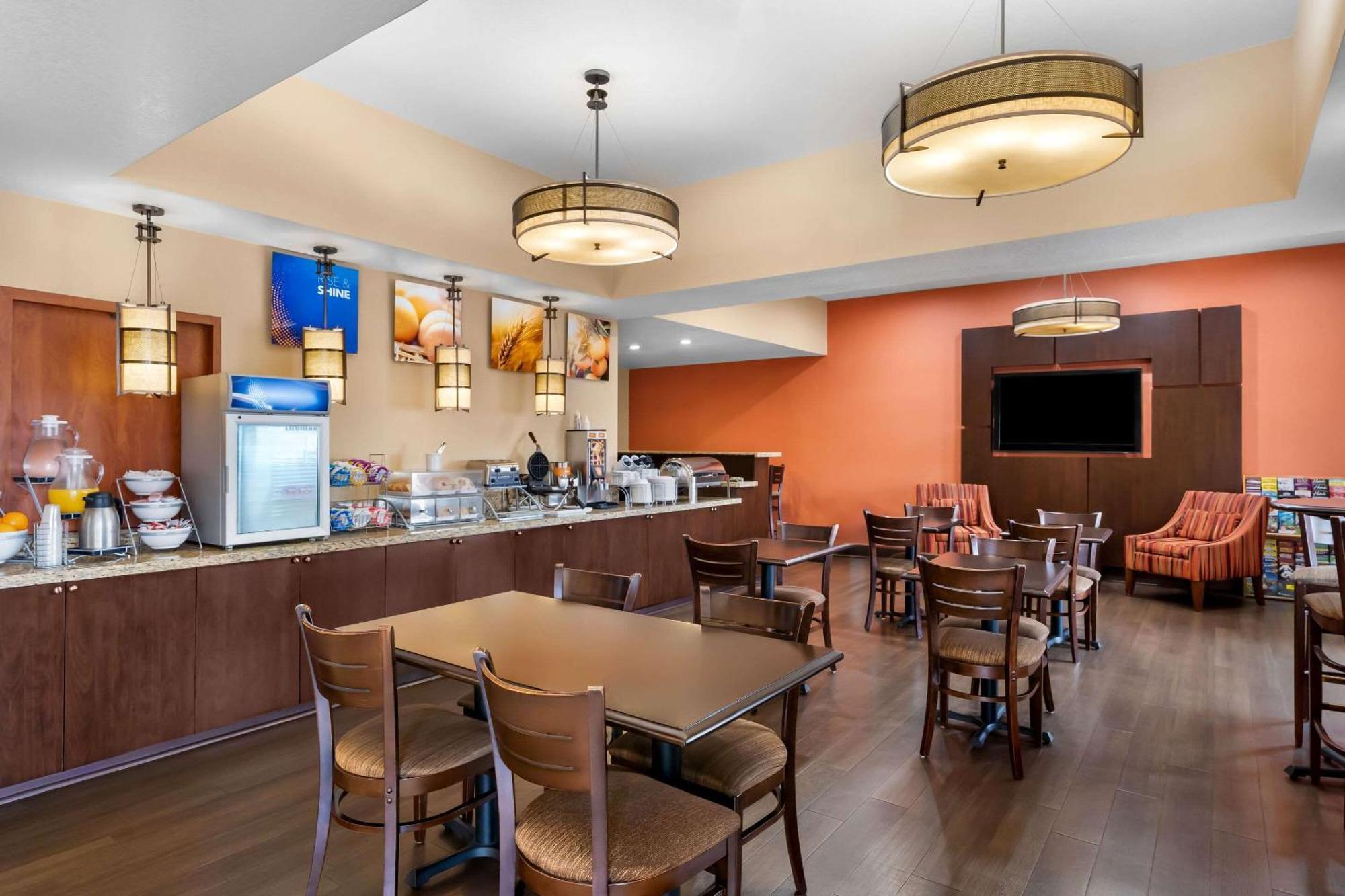 Comfort Suites Кловис Экстерьер фото