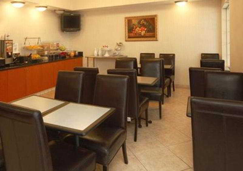 Comfort Suites Кловис Ресторан фото
