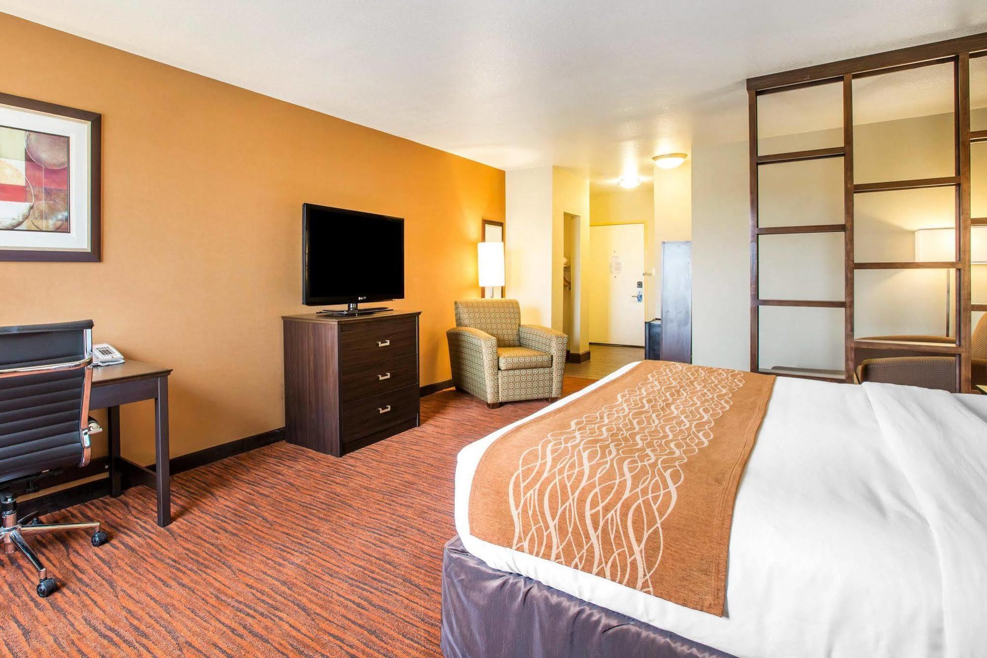 Comfort Suites Кловис Экстерьер фото